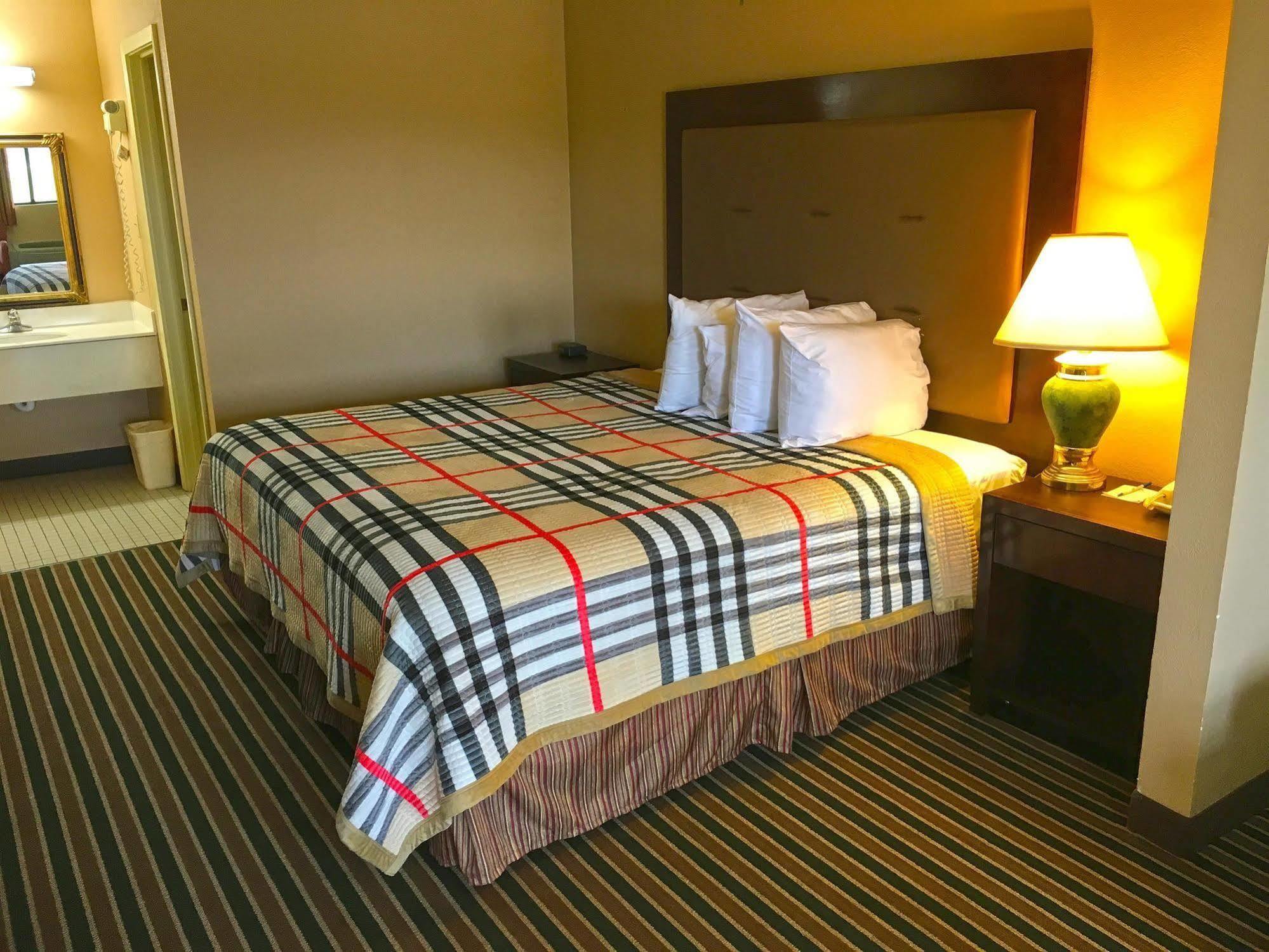 America'S Best Value Inn And Suites Aberdeen Екстериор снимка